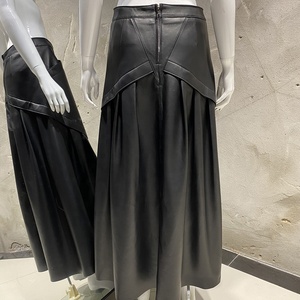 Women's <strong>Black</strong> Genuine Leather Maxi <strong>Skirt</strong> - Geometric Panel Pleated <strong>Pocket</strong> Detail Office Wear - Product Image 2
