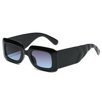 Lunettes de soleil carrées tendance de style nouveau pour femme, protection UV400, monture large, design minimaliste, pour le commerce transfrontalier