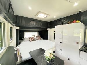 Roulotte ibrida leggera da 15 piedi per <span class=keywords><strong>camper</strong></span> fuoristrada in alluminio di alta qualità 2026 <span class=keywords><strong>con</strong></span> tenda da campeggio pop-top 4x4 - Product Image 6