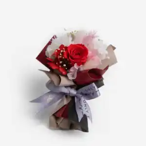 Großhandel hochwertige Mini getrocknete echte natürliche Rosen und Pflanzen trocken konservierte Blume Rose Bouquet