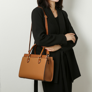 Sacs <span class=keywords><strong>à</strong></span> <span class=keywords><strong>main</strong></span> pour femmes en cuir PU <span class=keywords><strong>à</strong></span> motif crocodile rétro, vente en gros personnalisée, 3 pièces en 1, ensemble de sacs <span class=keywords><strong>à</strong></span> <span class=keywords><strong>main</strong></span> - Product Image 3