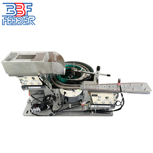 เครื่องป้อนสกรูและน็อตทองแดงแบบรางคู่อัตโนมัติปรับแต่งได้ - Product Image 1
