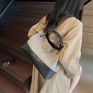 Lady's <b>Handbag</b> Fashionable PU <b>Chain</b> Bags Casual Leather Tote Bags - Product Image 2