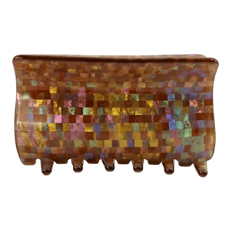 สีน้ำตาล