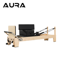 Reformer Pilates Stable en Bois d'Érable avec Cadre Robuste, Tapis de Reformer Pilates et Bandes d'Étirement pour Centre de Réadaptation