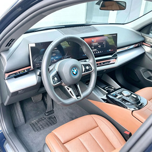 Voitures d'occasion à vendre Véhicule d'occasion Voiture pas chère <span class=keywords><strong>BMW</strong></span> i5 <span class=keywords><strong>eDrive</strong></span> 40L M Sport Package Berline de luxe 100% électrique 2025 - Product Image 4