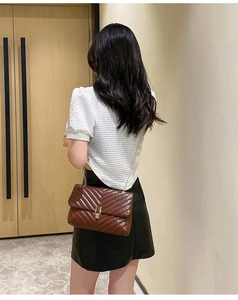 Bolso de Mano Práctico para Uso Diario con Cierre Resistente, Diseño Moderno y Espacioso a un Precio Accesible - Product Image 2