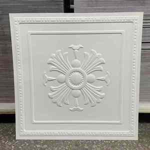 Autocollant mural moderne 3D ignifugé en PVC, panneau flexible géométrique <span class=keywords><strong>de</strong></span> plafond en plastique pour la décoration intérieure des appartements, des villas et des gymnases. - Product Image 1