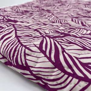 MQ Velours en polyester lavé matelassé à double couche ultrasonique <span class=keywords><strong>pour</strong></span> filles-Polyester tricoté 100% <span class=keywords><strong>pour</strong></span> canapés - Product Image 4