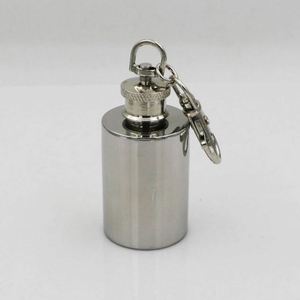 Mini-flasque isotherme en acier inoxydable avec isolation thermique et accessoire porte-clés, capacité 1 oz, anti-fuite, écologique - Product Image 5