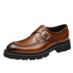 รองเท้าบูทกันน้ำสไตล์ใหม่สำหรับฤดูหนาว คลาสสิก ใช้งานได้หลากหลาย ลำลอง หุ้มข้อสูง สำหรับกิจกรรมกลางแจ้ง ทำงาน ผู้ชาย หนังแท้ เพิ่มความสูง รองเท้ากีฬา - Product Image 1