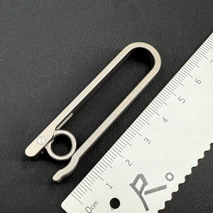 พวงกุญแจโลหะผสมไทเทเนียม ของขวัญสำหรับตั้งแคมป์-กุญแจรถแบบม้วน แขวนเอว พร้อมตัวล็อค - Product Image 3