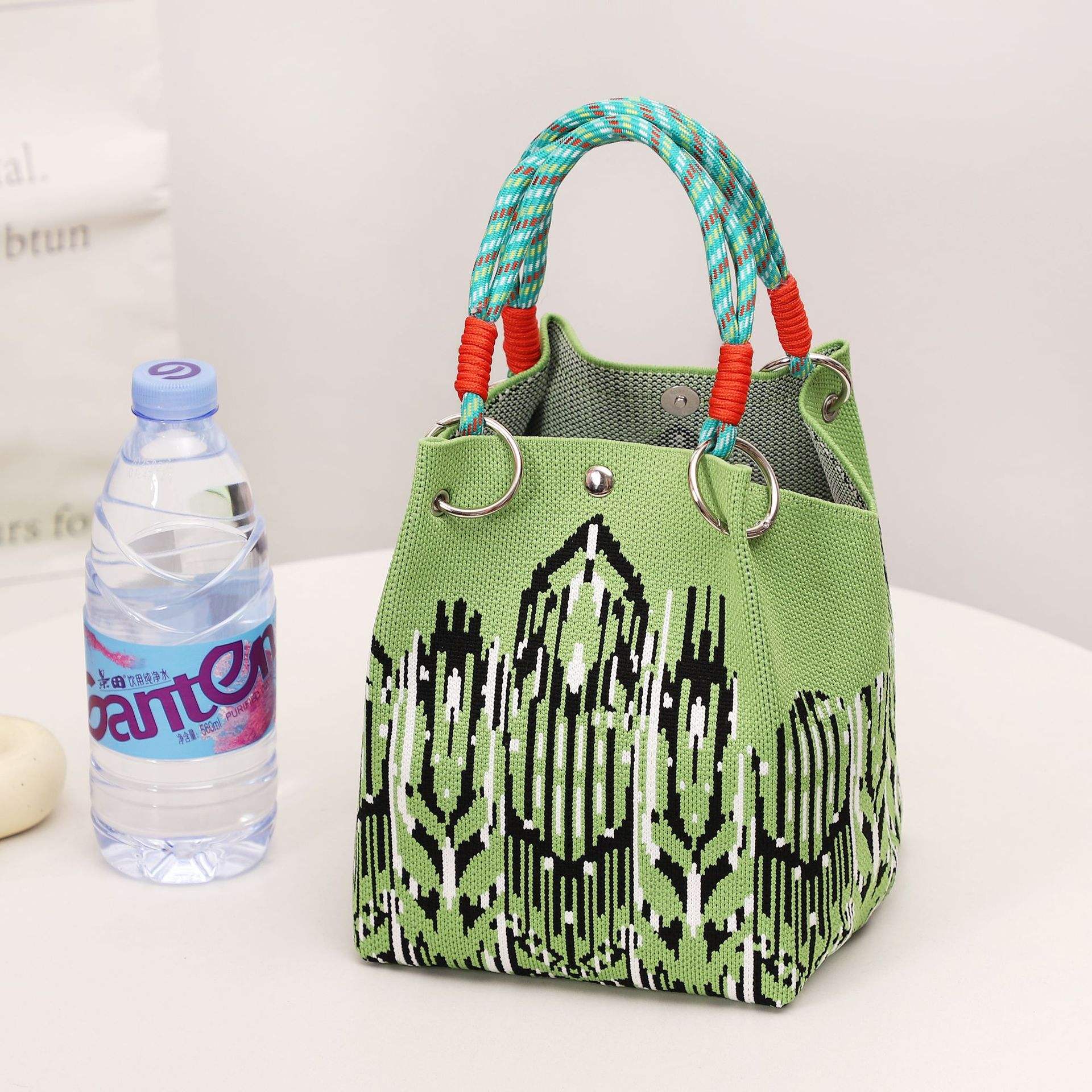 กระเป๋าสะพายโซ่ Green Forest