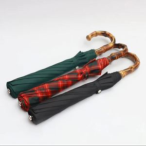 Parapluie pliant à deux sections avec poignée en bambou courbée, personnalisable avec logo, vente en gros d'usine à prix abordable - Product Image 1