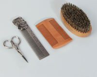 Kit de toilettage de barbe pour hommes avec logo personnalisé professionnel Peignes à cheveux et ensemble de brosses