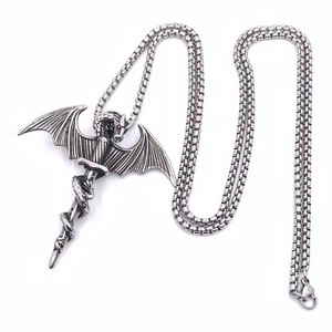 Collier pendentif épée de pterosaure en acier inoxydable pour homme, design rétro dragon animal, bijoux de mode 2160134 - Product Image 1