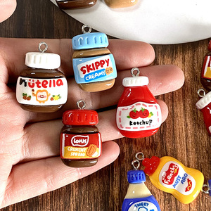 Ciondoli in Resina 3D Realistici a Forma di Bottiglia di Salsa di Pomodoro e Ketchup, Accessori per Portachiavi Fai-da-Te - Product Image 3