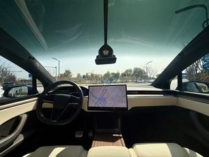 <span class=keywords><strong>Tesla</strong></span> <span class=keywords><strong>Model</strong></span> <span class=keywords><strong>X</strong></span> : Ailes de Faucon déployées, les possibilités prennent vol. Puissance de taille familiale, présence inconfondable. - Product Image 2