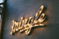 Equipo Publicitario, Pantalla LED Transparente, Letreros de Neón para Decoración de Eventos, Pantallas Electrónicas Personalizables