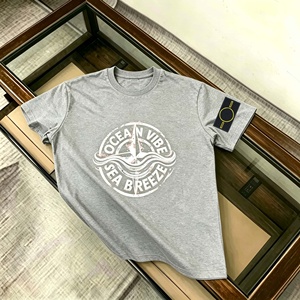 T-shirt à manches courtes pour homme, style basique, sportif, respirant, 100% coton, imprimé décontracté, avec patch brodé et détails en pierre, style insulaire. - Product Image 4