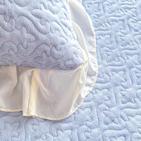 Parure de lit matelassée en velours de lait polyester 4 pièces, couvre-lit romantique avec nœuds et broderies appliquées, bleu