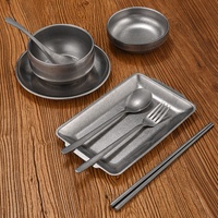 Ensemble de vaisselle vintage de luxe léger en acier inoxydable, assiettes et bols rétro pour restaurant BBQ, plat à sauce commercial, assiette, tasse à eau