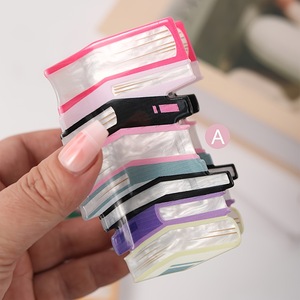 Barrettes à cheveux en acrylique ondulé de style coréen <span class=keywords><strong>2026</strong></span>, pinces à cheveux en forme de griffe, couleur assortie, accessoires de mode pour cheveux, vente en gros - Product Image 5