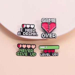 Groothandel Reversspeld Letter Design Geverfd Zwart Broches Goedkope Prijs Zacht Email Pin Op Voorraad