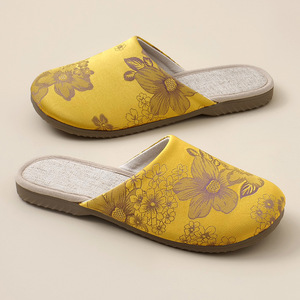 2026 New High Grade Chinese Style Embroidered Linen Slippers Women Non Slip Four Season Indoor Home Footwear - Product Image 2