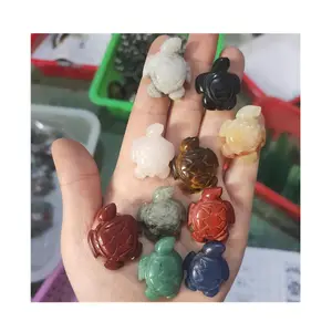 Wholesale Natural Crafts Gemstone Spiritual Products Mix Clear Quartz Sea Turtle For Christmas Decoration 2023