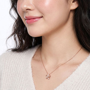New Collection Wholesale Manufacturer Export Flower Design <b>Pendant</b> Jewelry 18K <b>Solid</b> Rose <b>Gold</b> Real Natural Diamond <b>Pendant</b> - Product Image 5