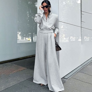 Conjunto de Dos Piezas Casual de Moda para <span class=keywords><strong>Mujer</strong></span>, Sudadera con Capucha <span class=keywords><strong>Gris</strong></span> Estilo Europeo y Americano, Primavera-Verano 2026 - Product Image 1