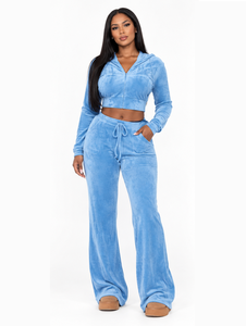 Ensemble de survêtement décontracté pour femme en velours, deux pièces : sweat à capuche court zippé et pantalon évasé taille haute à cordon de serrage - Product Image 2