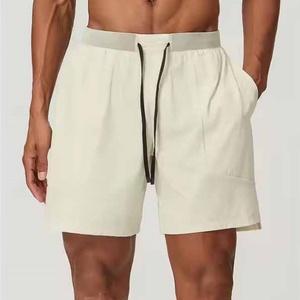 Shorts de sport pour hommes de la marque Fitness Gym avec poches, logo personnalisé, vêtements de sport respirants, shorts de course pour hommes - Product Image 3