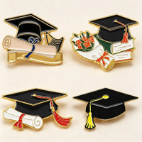 Ensemble de broches émaillées sur le thème de la remise des diplômes : casquette de remise des diplômes, diplôme, parchemin, livre, fleur en métal pour broche, cadeau de remise des diplômes