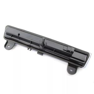 Luz de Freno LED de Montaje Alto para GMC Yukon 2000-2006, Modelo M029, Carcasa Negra, 12V, Luz de Advertencia Trasera - Product Image 1