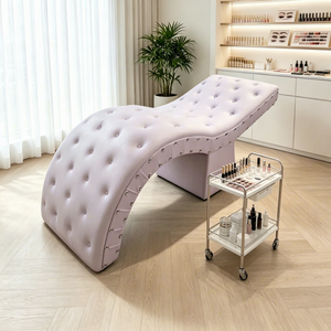 Lit de beauté professionnel rose pour salon de beauté avec chariot et lampe pour usage en salon de cils et barbier - Product Image 4