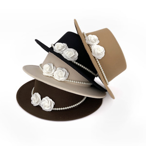 หมวกเฟโดราปีกกว้างสไตล์วินเทจสำหรับทุกเพศ  ประดับมุกและดอกคามิลเลีย  <span class=keywords><strong>ผ้า</strong></span>ระบายอากาศได้ดี เหมาะสำหรับงานธุรกิจและงานปาร์ตี้ ใช้ได้ทุกฤดู - Product Image 2