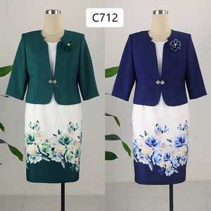 Robe blanche formelle florale pour femme grande taille, longueur genou, boutonnée, pour le bureau, les affaires ou l'église - Product Image 3