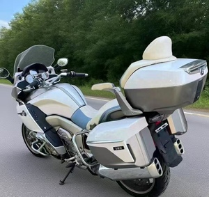 La <span class=keywords><strong>moto</strong></span> haute performance est équipée d'un moteur six cylindres en parallèle refroidi par liquide de 1649 cm³ pour la conduite en ville et sur autoroute - Product Image 6