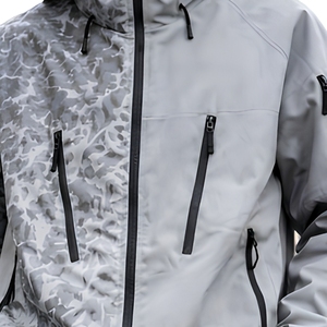 Produttore di Abbigliamento Sportivo Estivo Personalizzato, Giacca Racer con Cappuccio Tinta Unita, Termocromatica, Reattiva al Calore e all'Acqua - Product Image 4