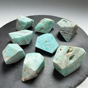 คริสตัลเฮมิมอร์ไฟต์ธรรมชาติคุณภาพสูงขายส่ง รูปทรงอิสระ แกะสลักด้วยมือ สำหรับตกแต่งบ้าน - Product Image 5