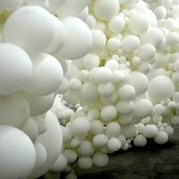 Ballons blancs mats de 5 pouces, 10 pouces, 12 pouces, 18 pouces pour la décoration de fête d'anniversaire de forme irrégulière.