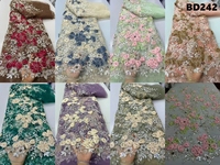 Tissu de dentelle brodée vietnamienne à prix d'usine, dentelle perlée pour robe de mariée, tissu de dentelle perlée pour robe de mariée d'Oman