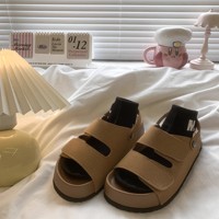 Nouvelles sandales plates décontractées d'été pour femmes avec semelle épaisse, légères et tendance, design double usage