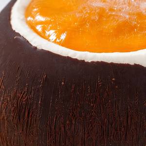 Gâteau mousse en forme de noix de coco, dessert mousse glacée fourrée au fruit de la <span class=keywords><strong>passion</strong></span> 85g, pâtisserie à la crème enrobée de chocolat en gros - Product Image 5