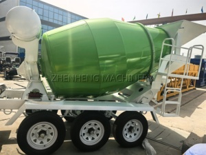 Camion malaxeur à béton de 2 mètres cubes à essence, pour le transport sur les chantiers agricoles et de construction - Product Image 3