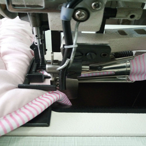 Portable Lockstitch Sewing Machine with Table Wig Machines - Product Image 3