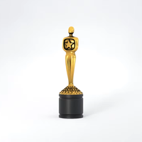 Nouvelle Star Figurine Personnalisé Golden Man Trophée 3D Casting Statue En Métal sur Base En Bois