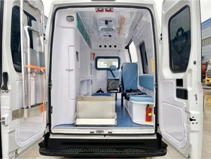 Nouvelle ambulance diesel I-VECO à transmission manuelle avec équipement médical, norme d'émission EURO 5 - Product Image 6